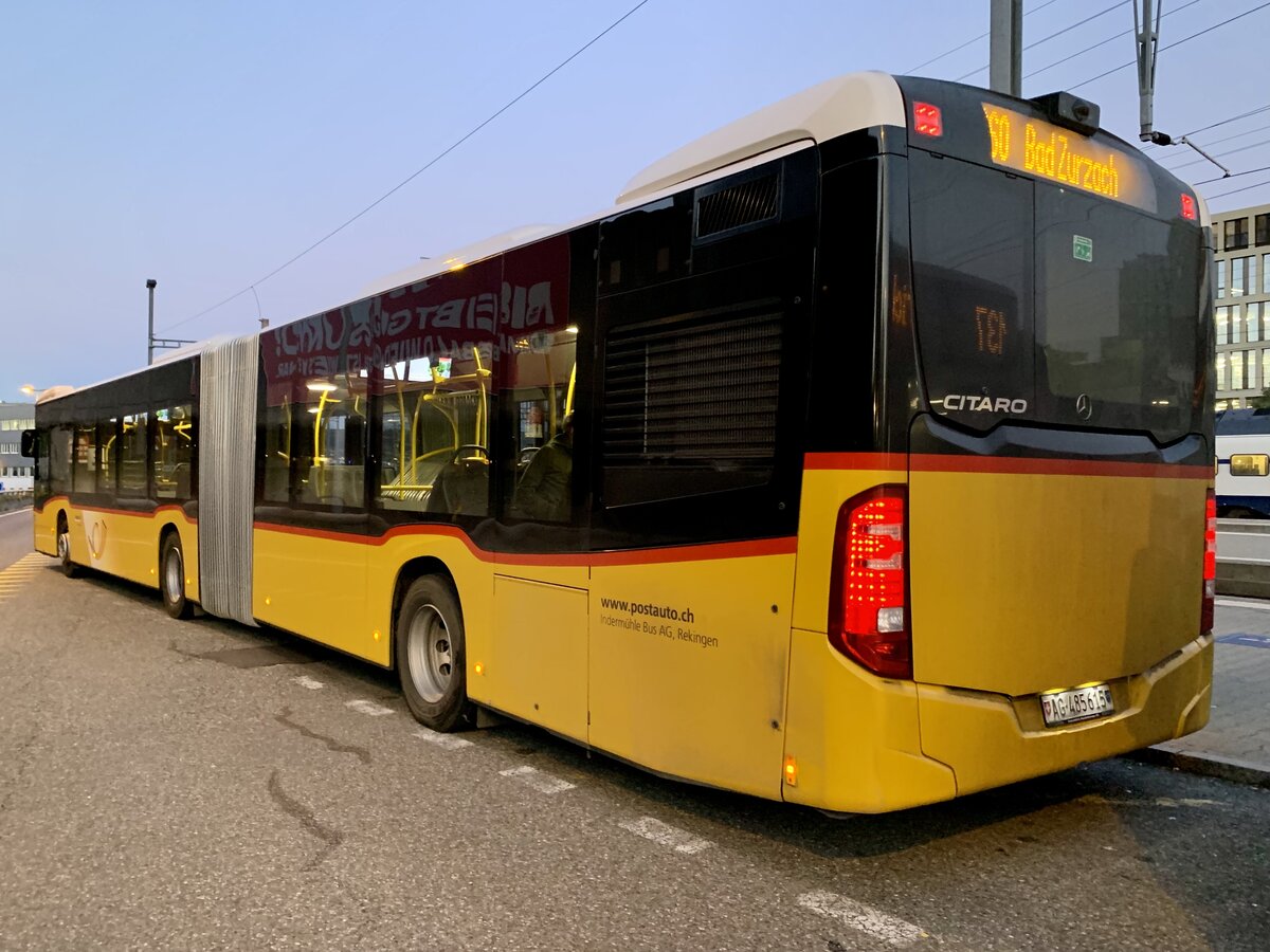 Heckansicht des MB C2 G Nr. 141 '11559' des PU Indermühle Bus, Reckingen am 14.10.21 beim Bahnhof Brugg.