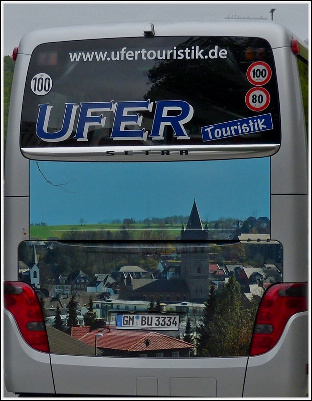 Heckansicht eines Setra Reisebusses, aufgenommen in den Straen von Hamburg am 22.09.2013.