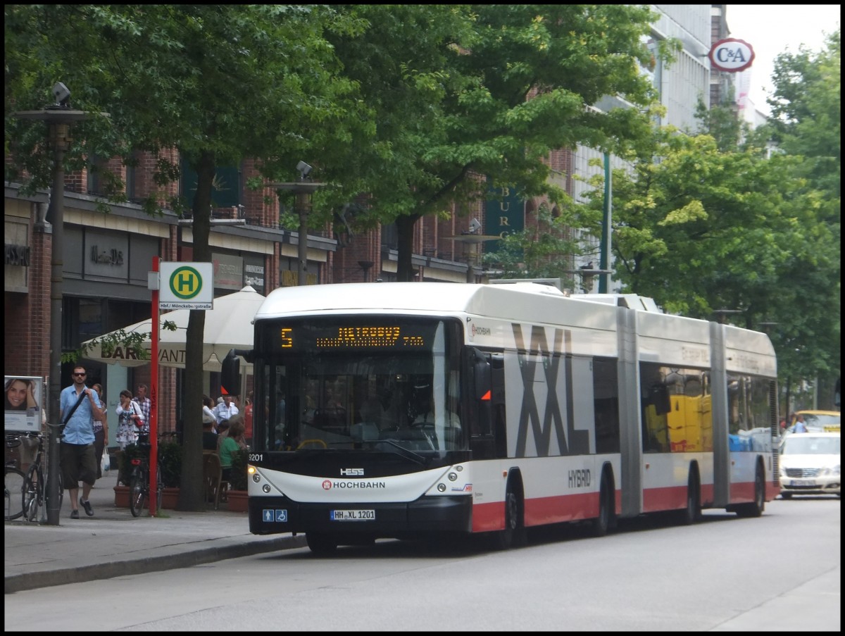 Hess LighTram Hybrid Hochbahn der Hamburger Hochbahn AG in Hamburg am 25.07.2013