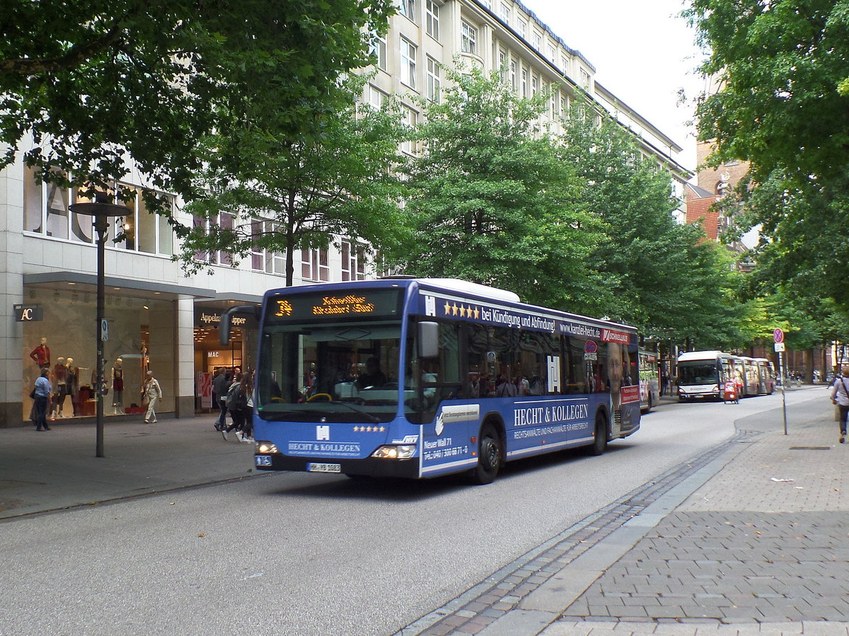 HHA 6023 (HH-YB 1083) (EZ 04.2010)  am 6.8.2016 auf der Schnellbus-Linie 34 nach Kirchdorf (Süd), in der Mönckebergstr. /