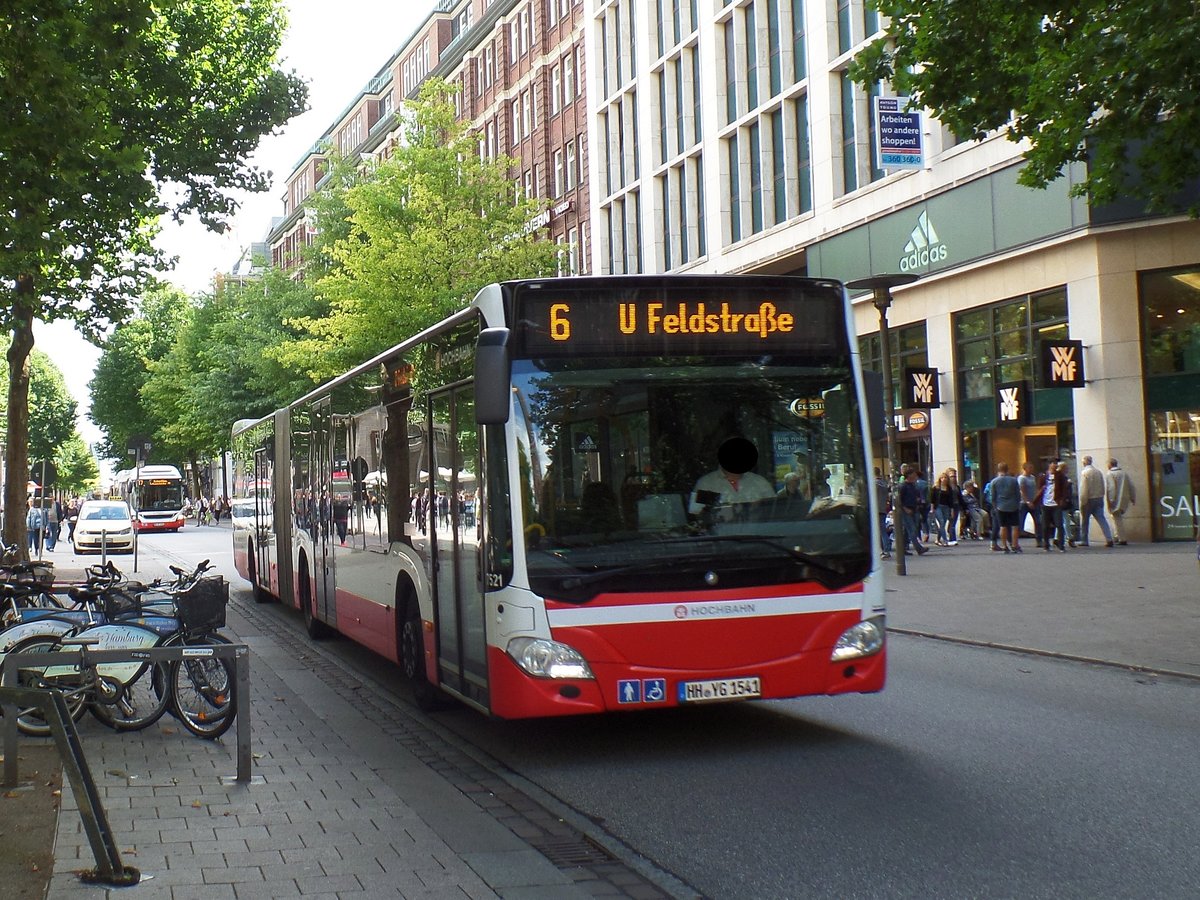 HHA 7521 (HH-YG 1541) (EZ 12.2015)   am 6.8.2016 auf der Bus-Linie 6 nach Feldstr.  in der Mönckebergstr. /