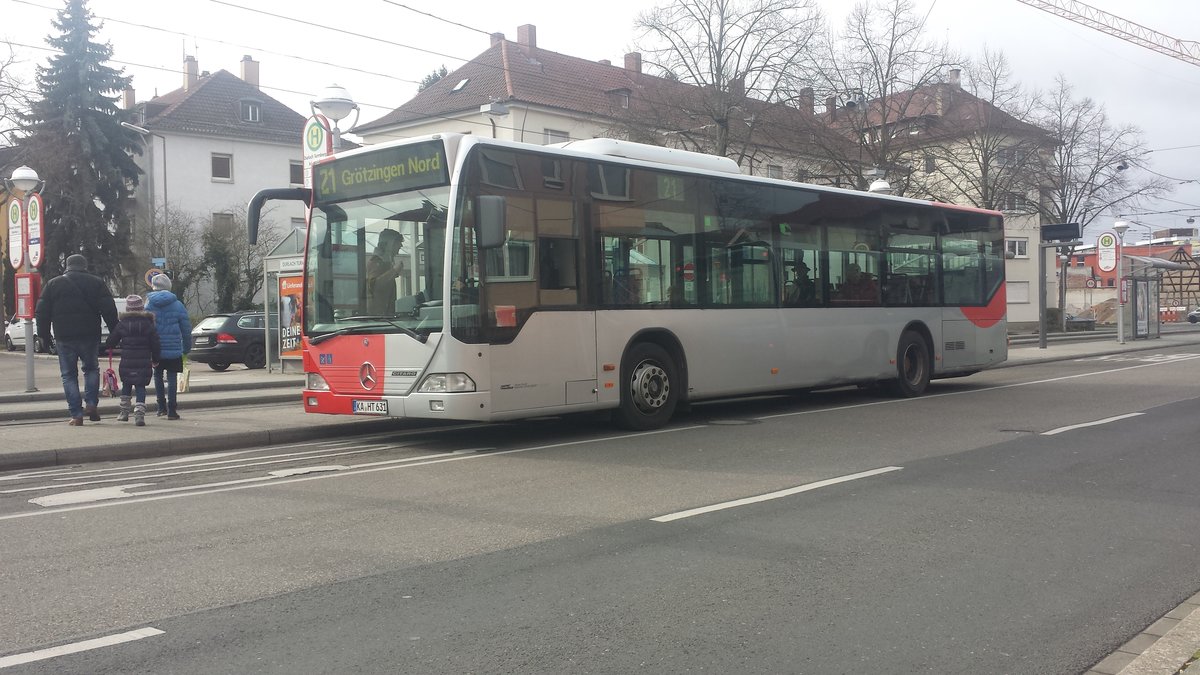 Hier der KA HT 631 von Hagro Transbus in Karlsruhe Durlach auf der Buslinie 21 nach Grötzingen Nord. Hier gesichtet am Durlach Turmberg am 11.02.2018.