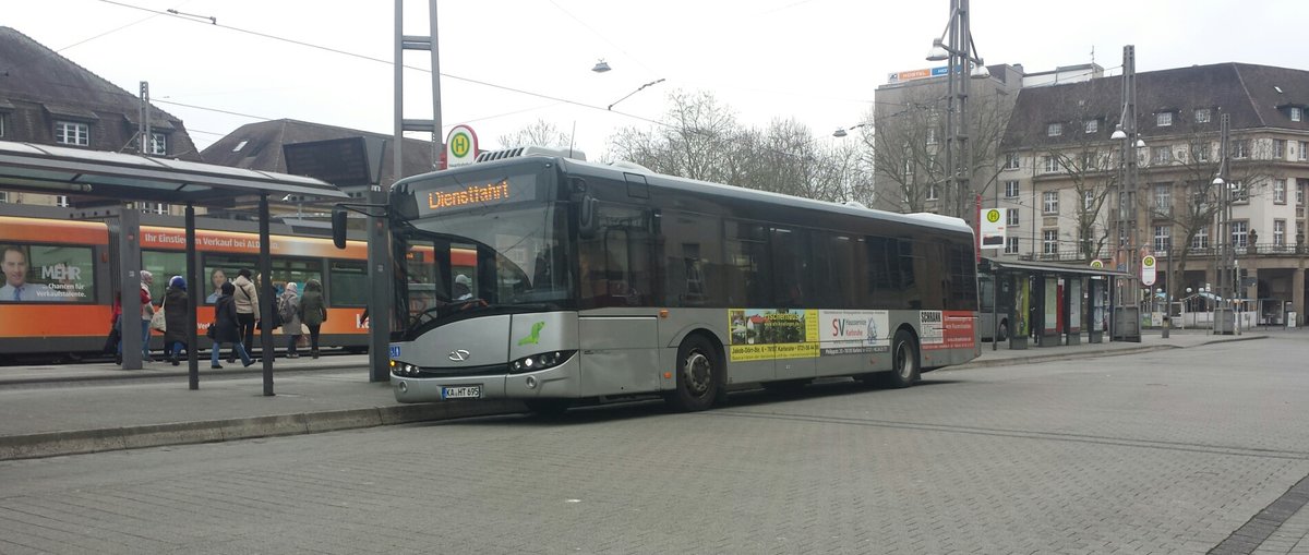 Hier der KA HT 695 von Hagro Transbus beendet jetzt seinen Dienst. Zuvor war er auf der Busline 55 unterwegs. Hier gesichtet am Hauptbahnhof in Karlsruhe. Hier gesichtet am 09.02.18