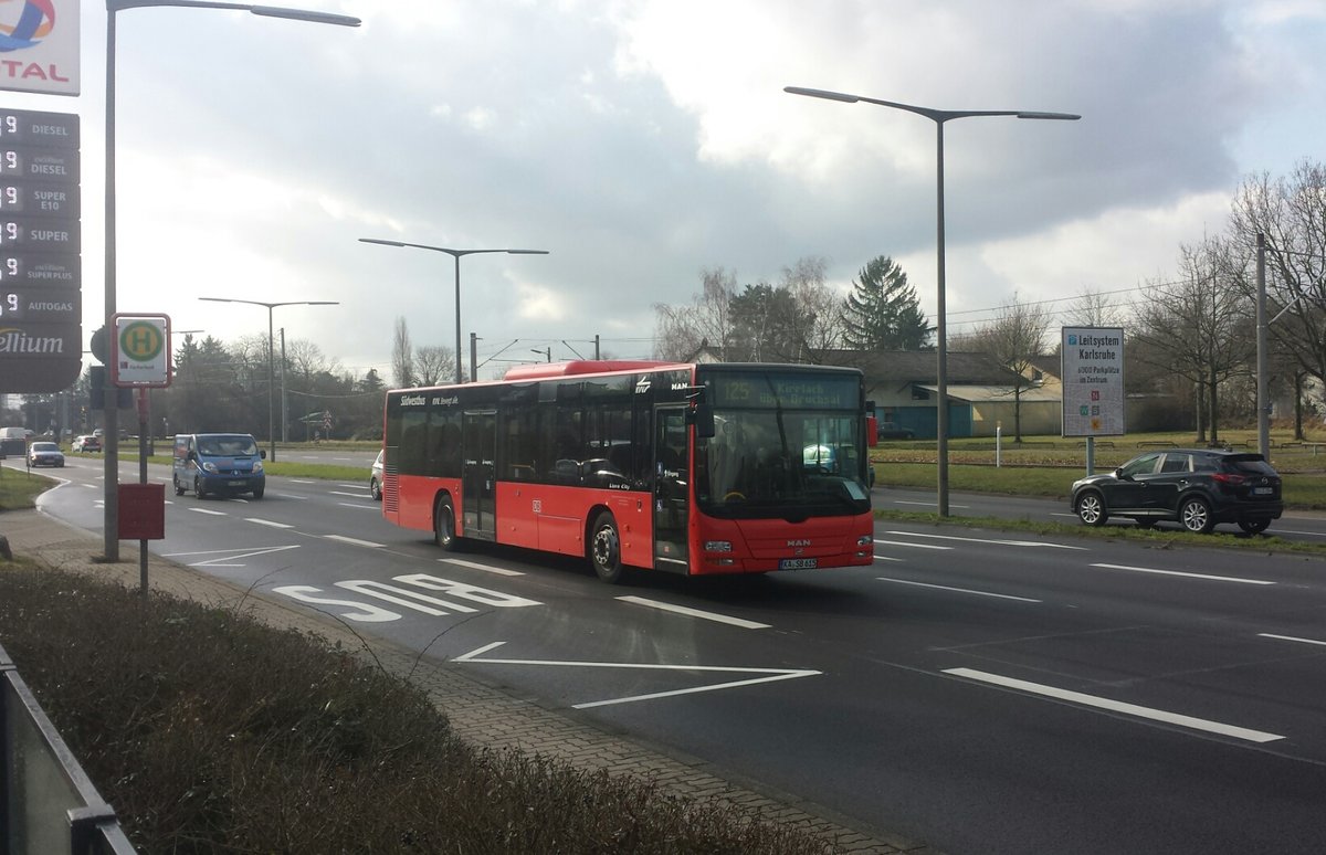 Hier der KA SB 615 der RVS auf der Lnie 125 nach Kirrlach über Bruchsal. Gesichtet am 16.02.2018 an der Haltestelle Karlsruhe Fächerbad.