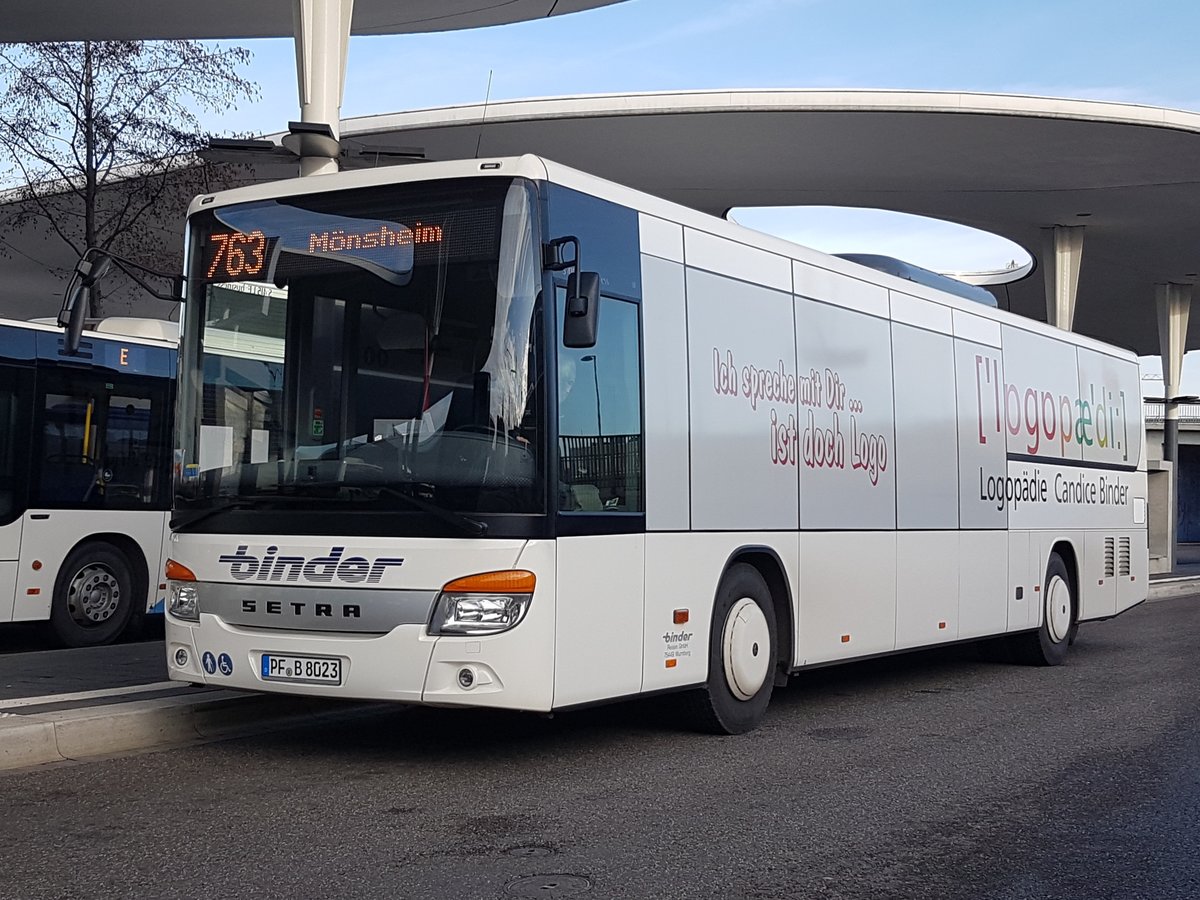 Hier ist der PF B 8023 von Binder Reisen auf der Buslinie 763 nach Mönsheim im Einsatz. Fotografiert am 19.12.2019 am Busbahnhof in Pforzheim.