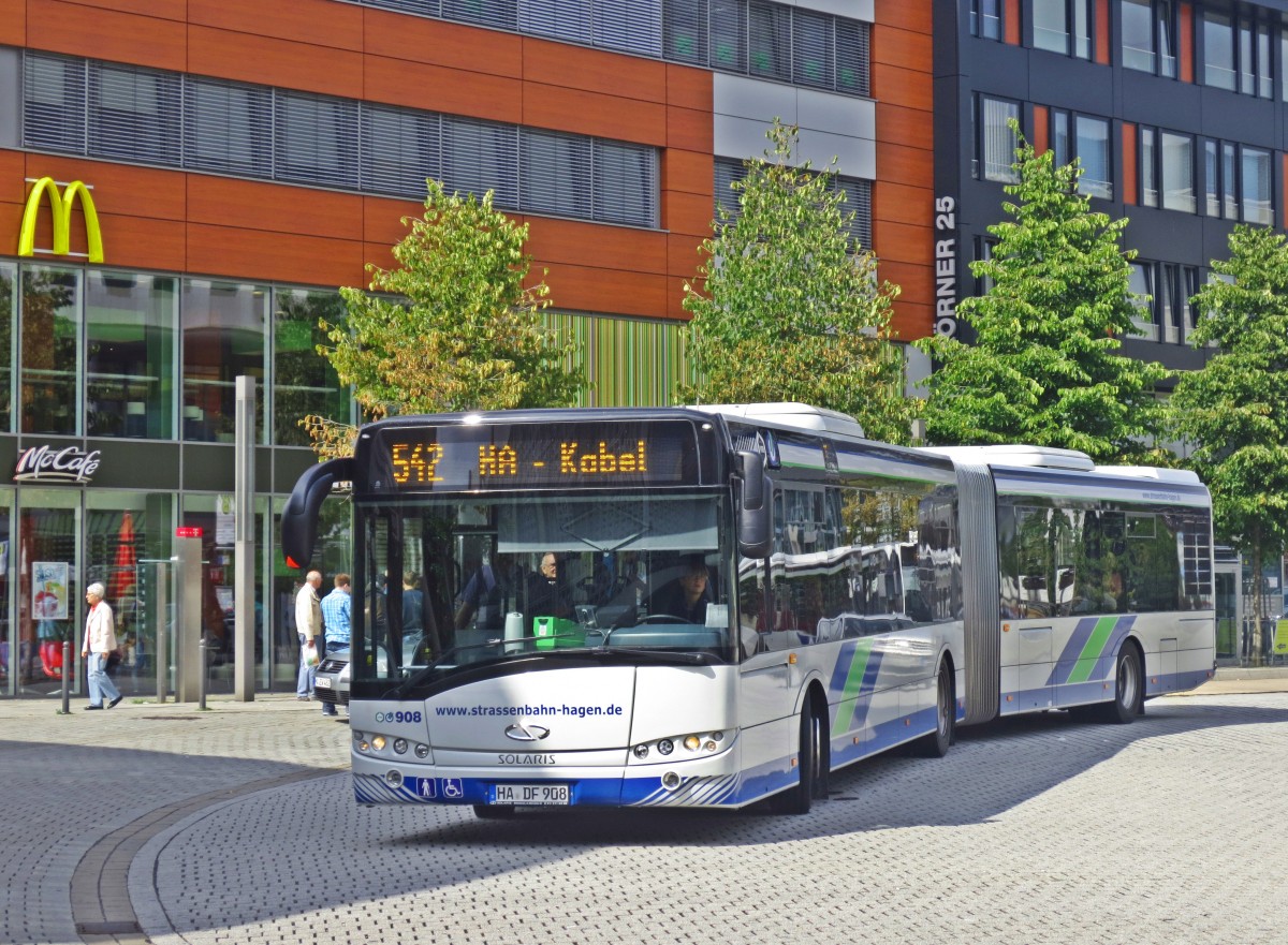 Hier sieht man einen weiteren neuen Solaris Urbino 18,75 der Hagener Straenbahn AG auf der Linie 542 in die Stadtmitte von Hagen einfahren. Es handelt sich um den Wagen: HA- DF908