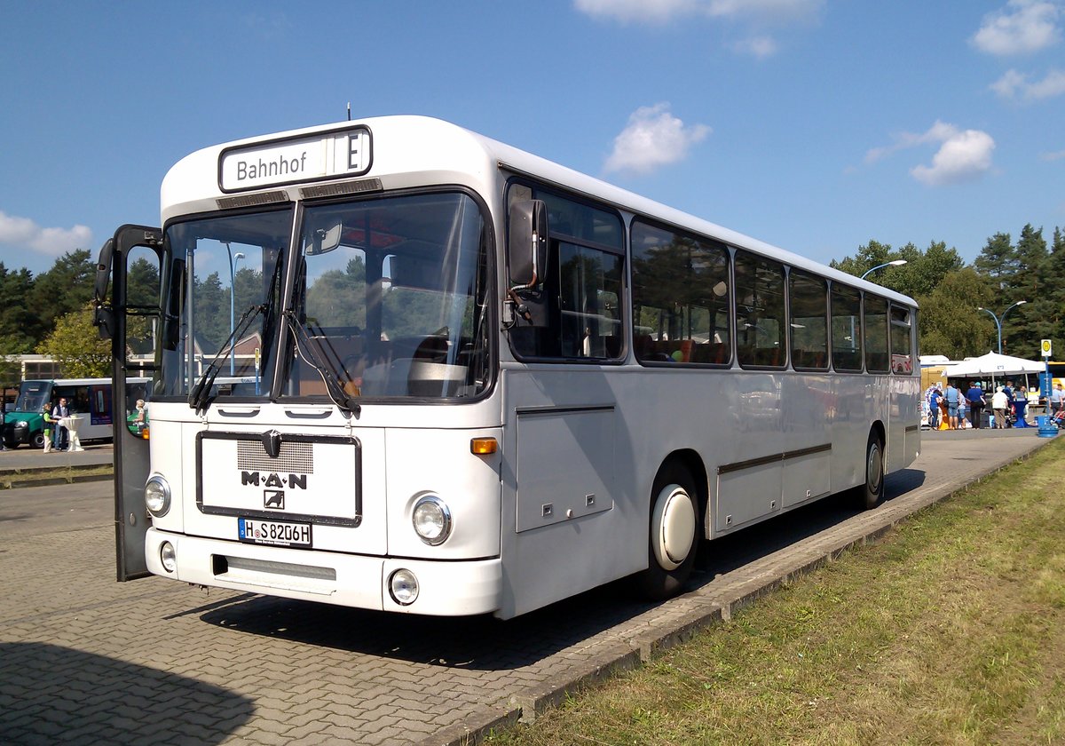 Historischer MAN Bus in Celle anlässlich des Hoffestes der CeBus Celle. Aufnahme vom 29.08.2015