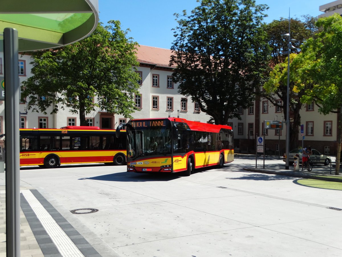 HSB Solaris Urbino 12 Wagen 16 am 16.08.16 in Hanau Freiheitsplatz auf der Linie 1