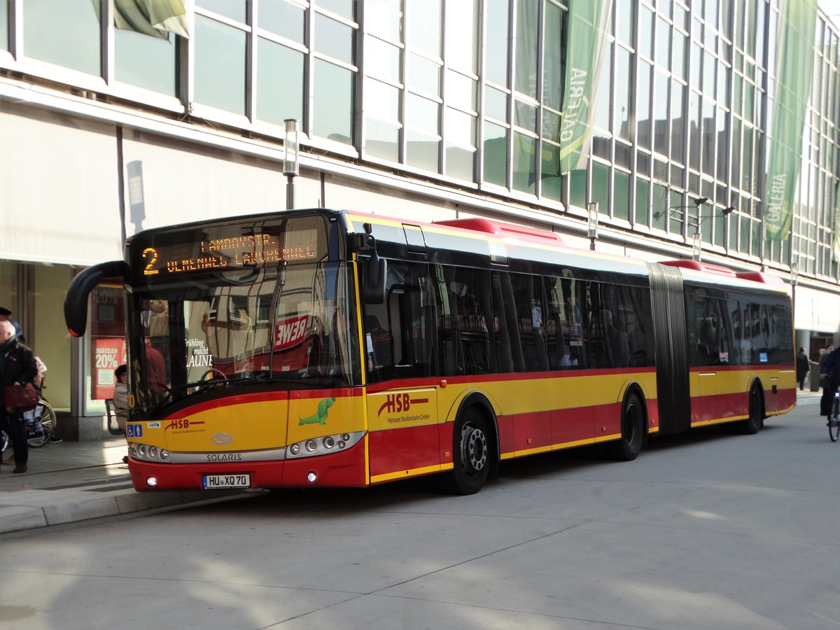 HSB Solaris Urbino 18 Wagen 70 am 15.02.17 in Hanau Marktplatz