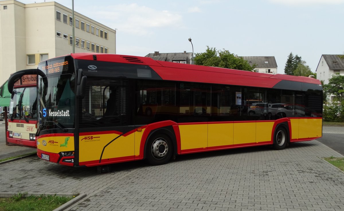 HSB Solaris Urbino 18 Wagen am 26.08.17 beim Tag der offenen Tür der Hanauer Straßenbahn 