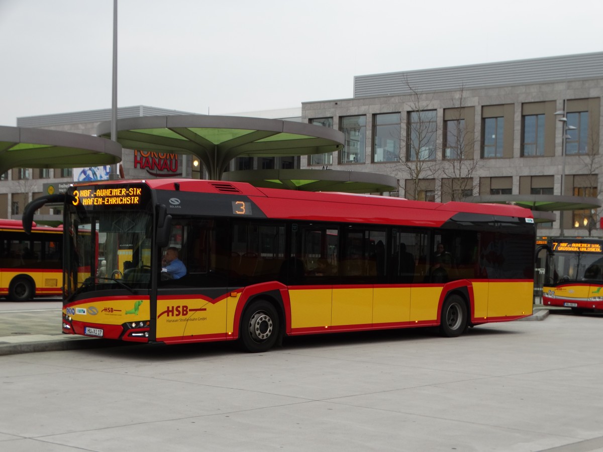 HSB Solaris Urbino Wagen 17 am 29.02.16 in Hanau Freiheitsplatz auf der Linie 3 