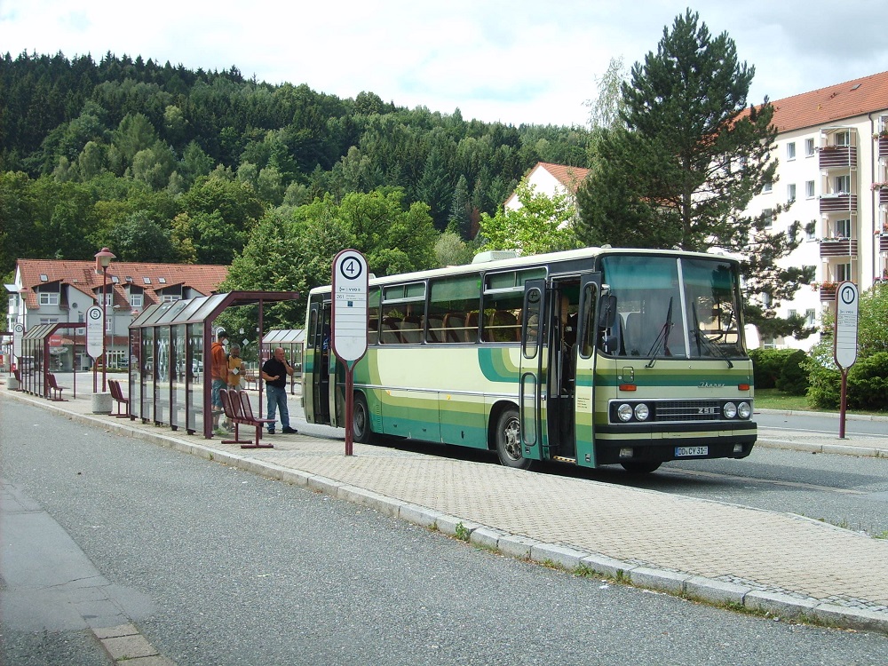 Ikarus 258 - DD CY 31 - in Sebnitz, Busbahnhof - am 26-Juli-2015 --> Fotosonderfahrt