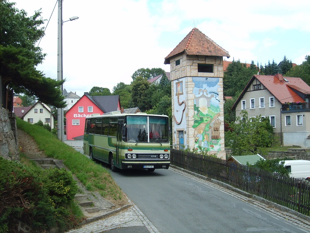 Ikarus 258 - DD CY 31 - in Ulbersdorf, Am Märchenturm - am 26-Juli-2015 --> Fotosonderfahrt