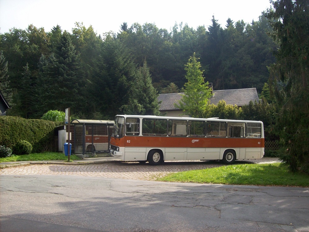 Ikarus 260 - C NV 260 H - Wagen 82 - in Chemnitz, Adelsberg, Am Schösserholz - am 5-Oktober-2014 --> Fotosonderfahrt