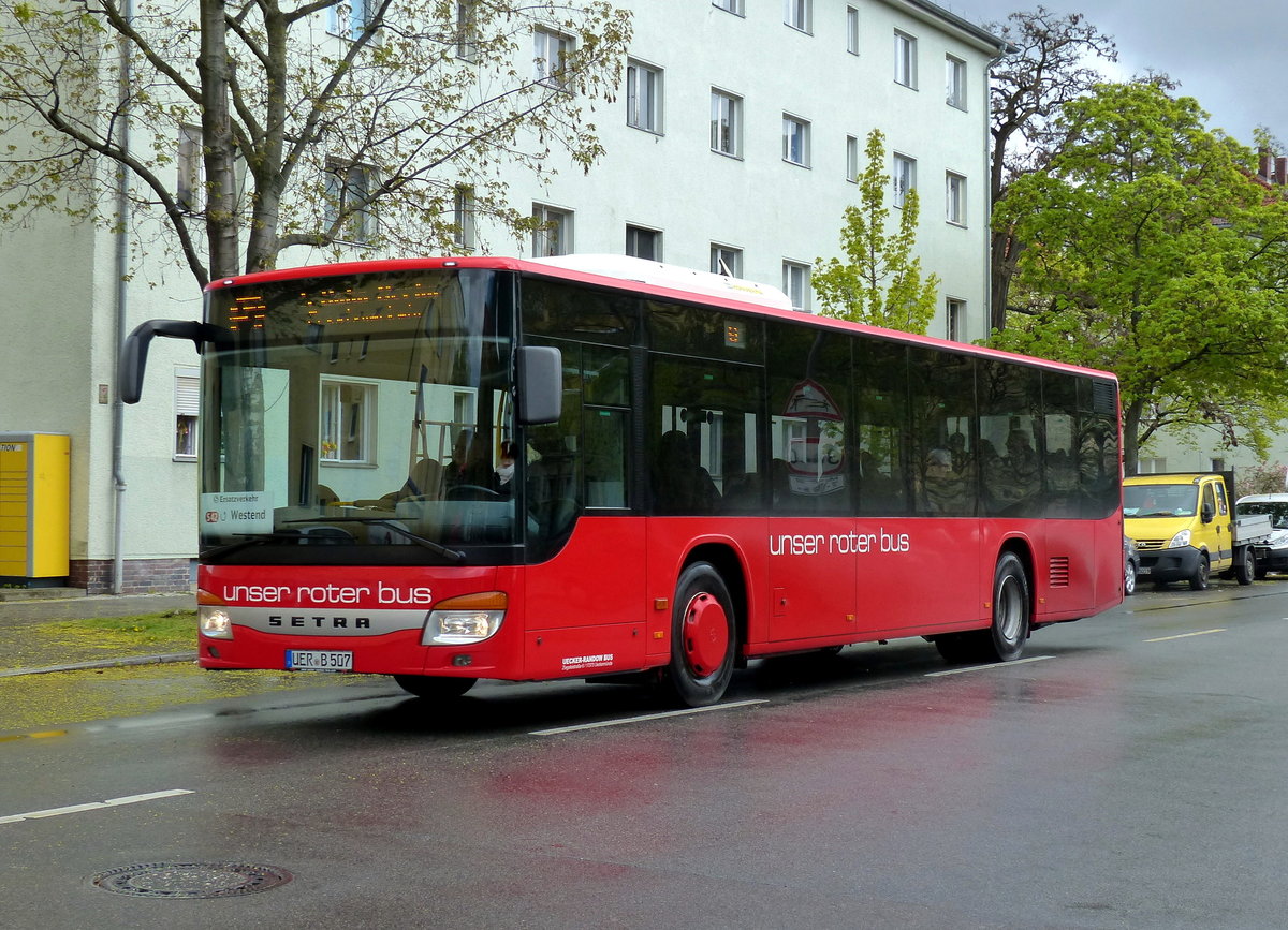Im Schienenersatzverkehr -SEV S41 & S42 (Ring), Setra 415 NF, UER-B 507, von ''urb - mein roter bus'' GmbH in Berlin /Olbersstr. im April 2017.