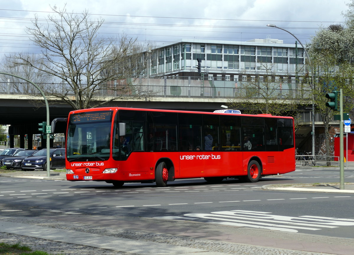Im Schienenersatzverkehr -SEV S41&S42 (Ring), Mercedes-Benz Citaro, VG-B 27,  von ''urb - unser roter bus'' GmbH in Berlin /Tegeler Weg im April 2017.