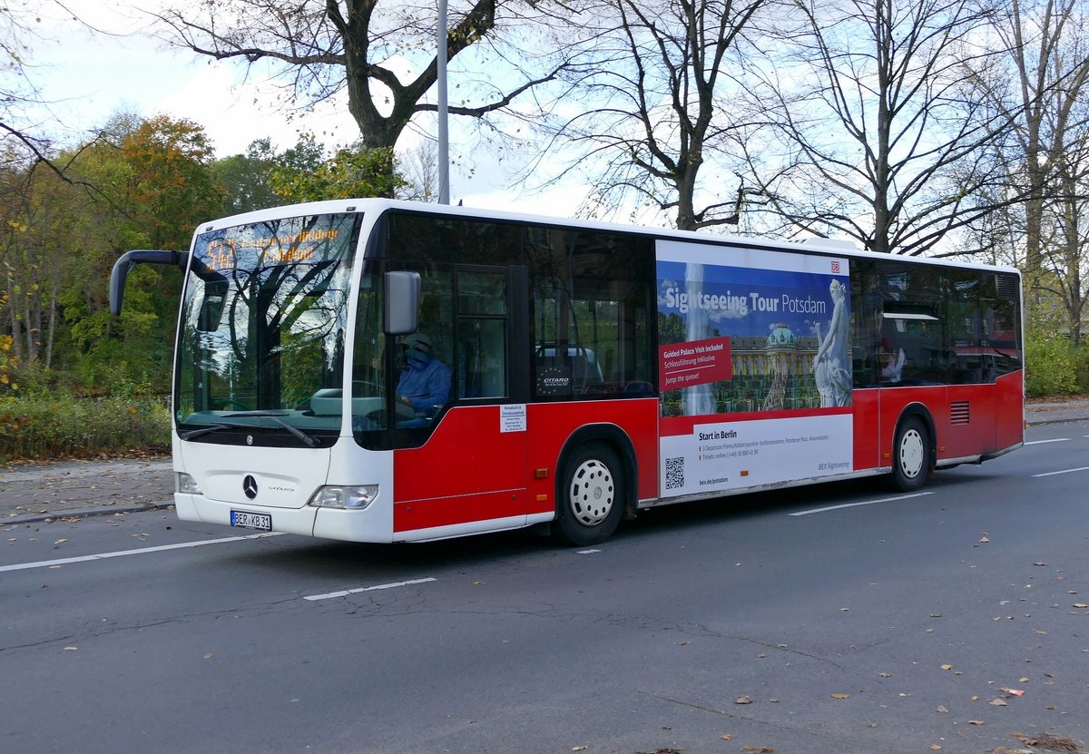 Im SEV Einsatz S41 & S42 für die DB ist dieser MB Citaro unterwegs durch Berlin -Chrl. im Oktober 2017.
