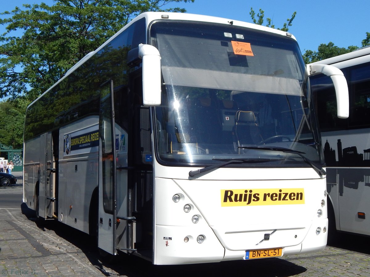 Jonckheere Arrow von Ruijs Reizen aus den Niederlanden in Berlin am 08.06.2016