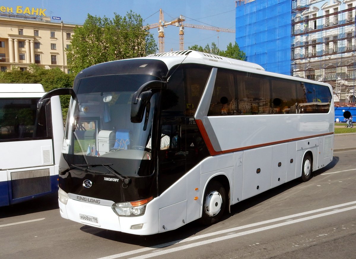 King Long Reisebus am 18.05.18 in St. Petersburg