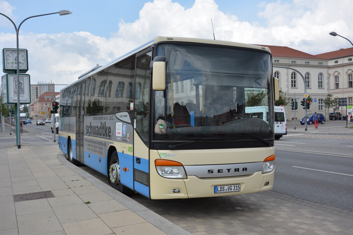 LDS-VG 315 auf Sonderfahrt am Lustgarten in Potsdam unterwegs. Abgestellt am 17.06.2014.