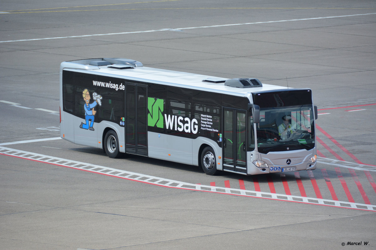 LDS-WS 193 fährt am 15.07.2017 über den Flughafen Berlin Tegel. Aufgenommen wurde ein Mercedes Benz Citaro der zweiten Generation.