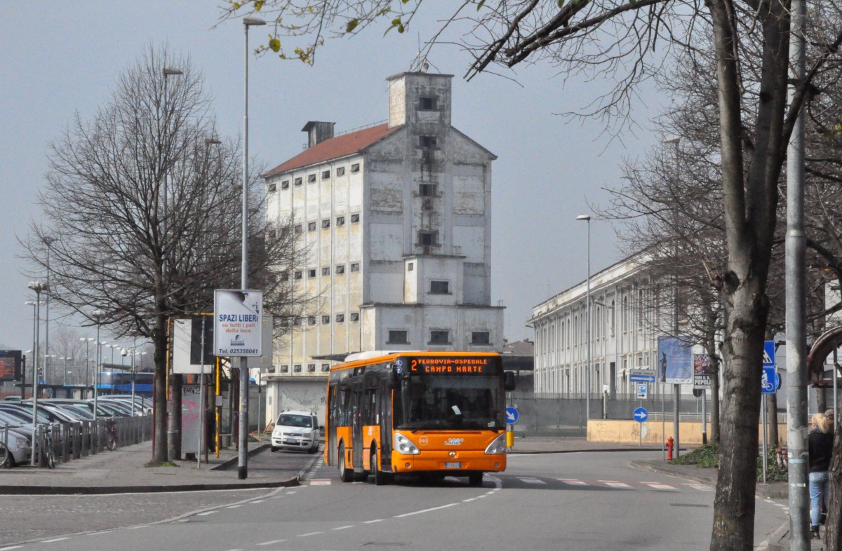 Line, Pavia. Irisbus Citelis 10.5 (Nr.283) in Lodi, Stazione. (18.3.2015)
