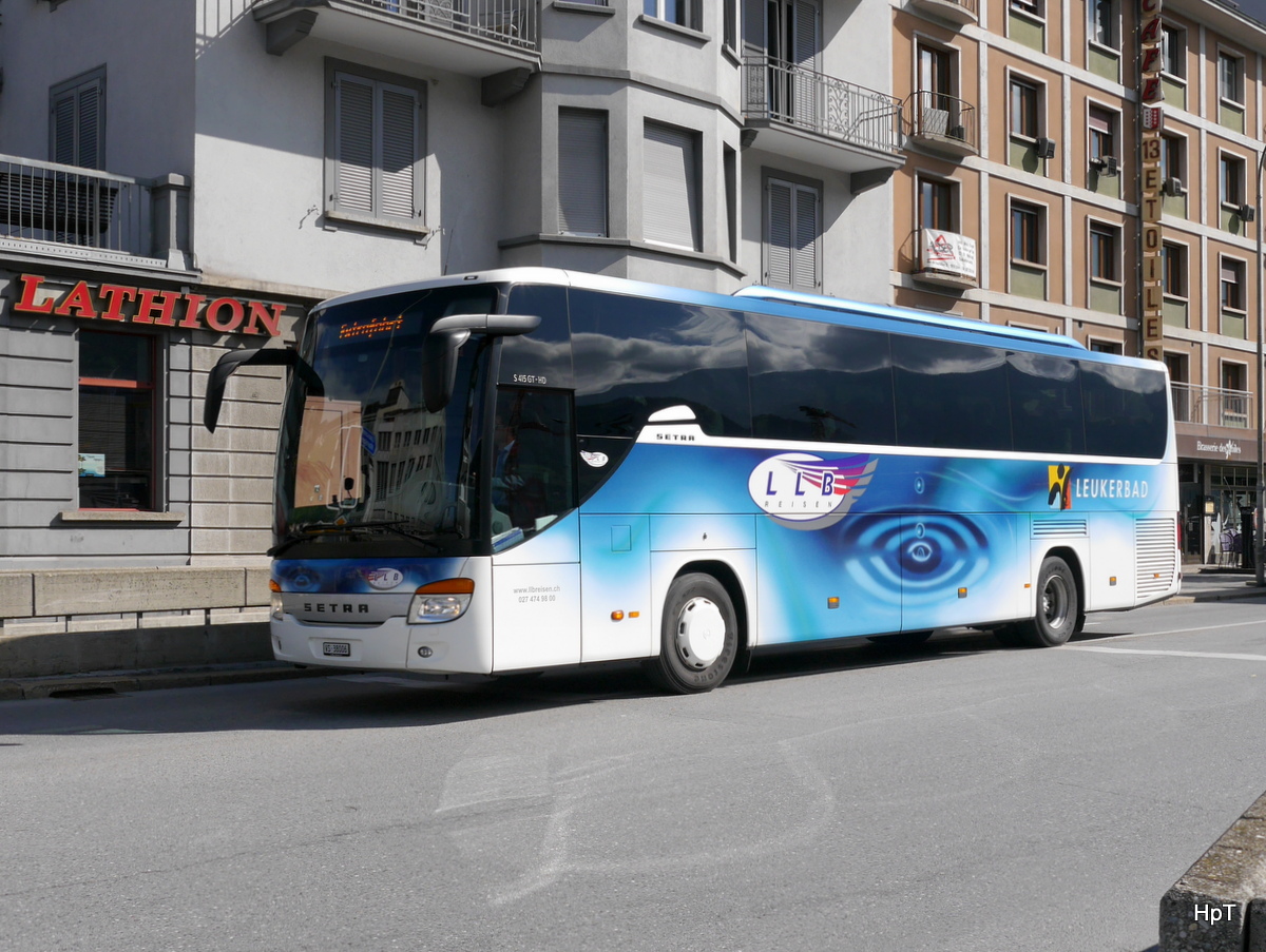 LLB - Reisebus Setra 415 GT-HD  VS  38006 unterwegs in Sion am 09.05.2017