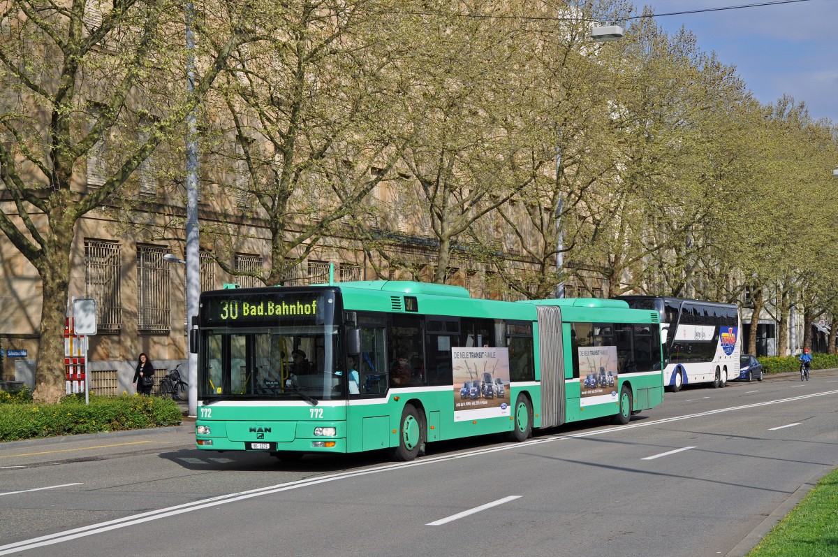 MAN Bus 772 auf der Linie 30 fährt zur Endhaltestelle am Badischen Bahnhof. Die Aufnahme stammt vom 18.04.2015.