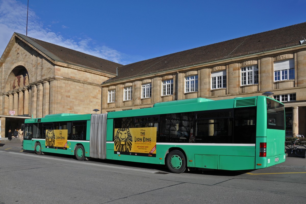 MAN Bus 780 auf der Linie 30 wartet an der Endstation am Badischen Bahnhof. Die Aufnahme stammt vom 12.12.2014.