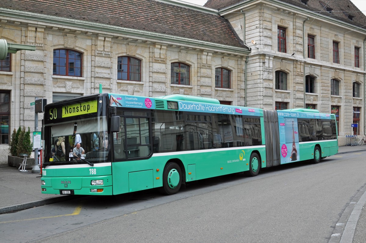 MAN Bus 788 auf der Linie 50 wartet an der Endstation am Bahnhof SBB. Die Aufnahme stammt vom 09.08.2015.