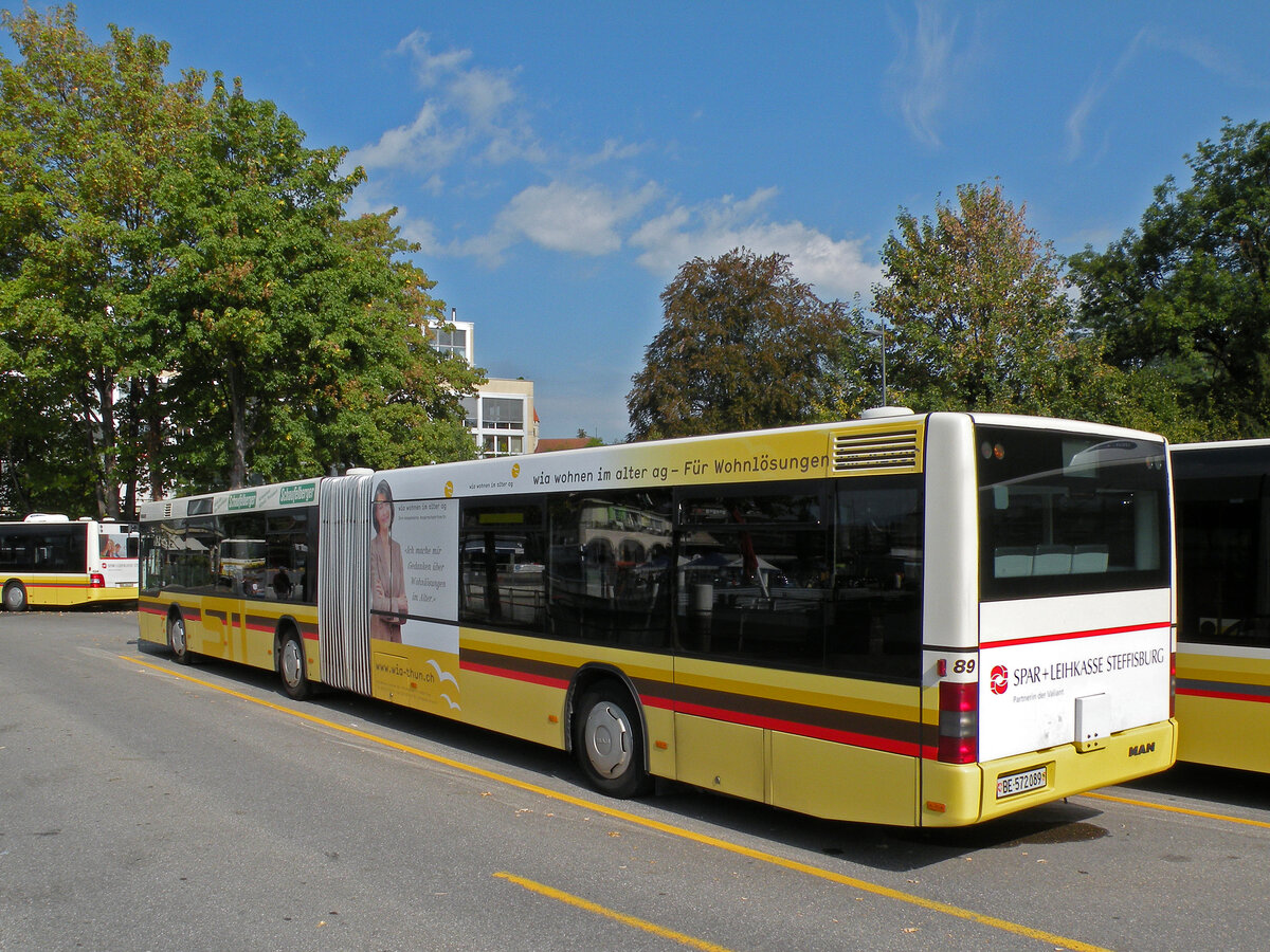 MAN Bus 89 steht am 01.10.2009 auf einem Ausstellplatz beim Bahnhof Thun.