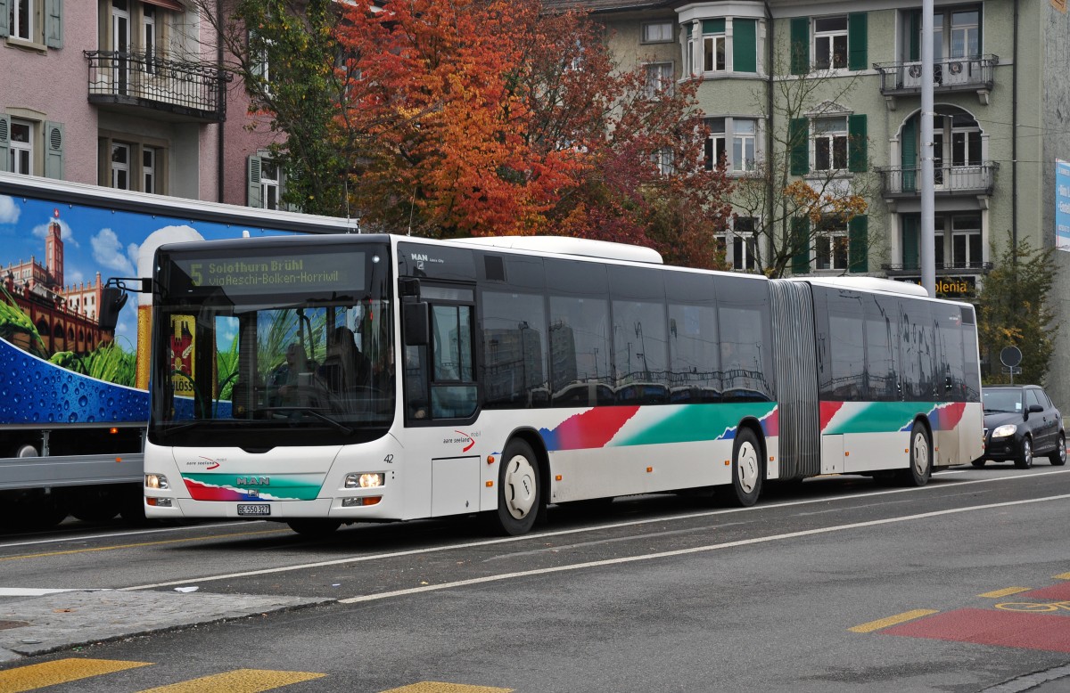 MAN Bus mit der Betriebsnummer 42 auf der Linie 5 am Bahnhof Solothurn. Die Aufnahme stammt vom 20.11.2011.