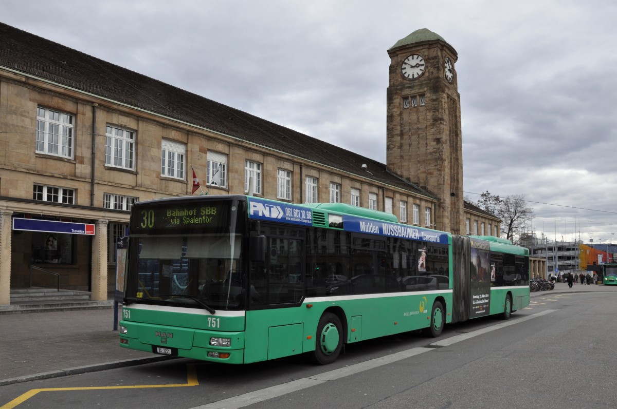 MAN Bus mit der Betriebsnummer 751 auf der Linie 30 am Badischen Bahnhof in Basel. Die Aufnahme stammt vom 22.02.2014.