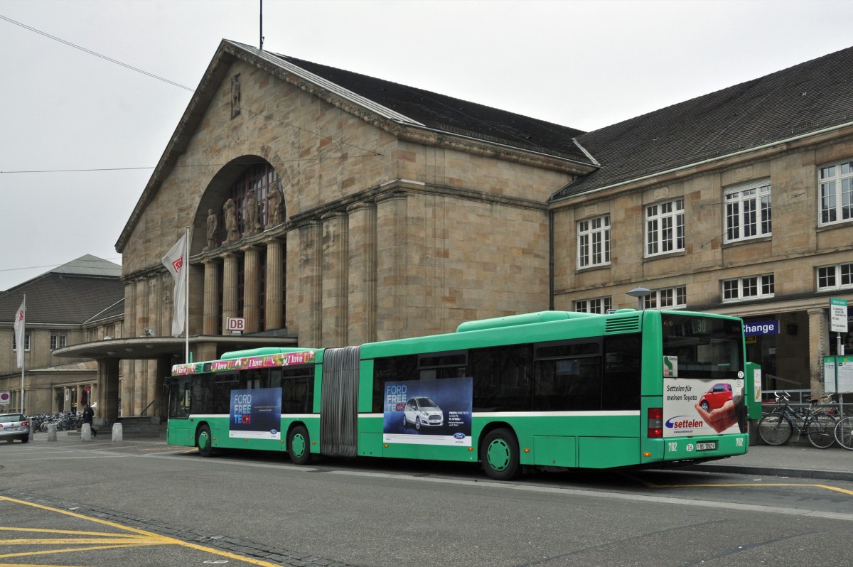 MAN Bus mit der Betriebsnummer 762 auf der Linie 30 an der Endhaltestelle Badischer Bahnhof. Die Aufnahme stammt vom 19.01.2015.