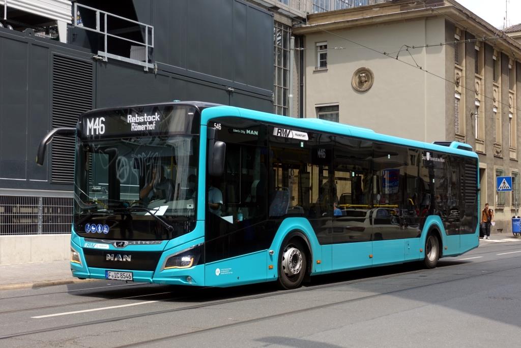 MAN Lion's City 12 Hybrid  In-der-City-Bus , Frankfurt Juni 2022