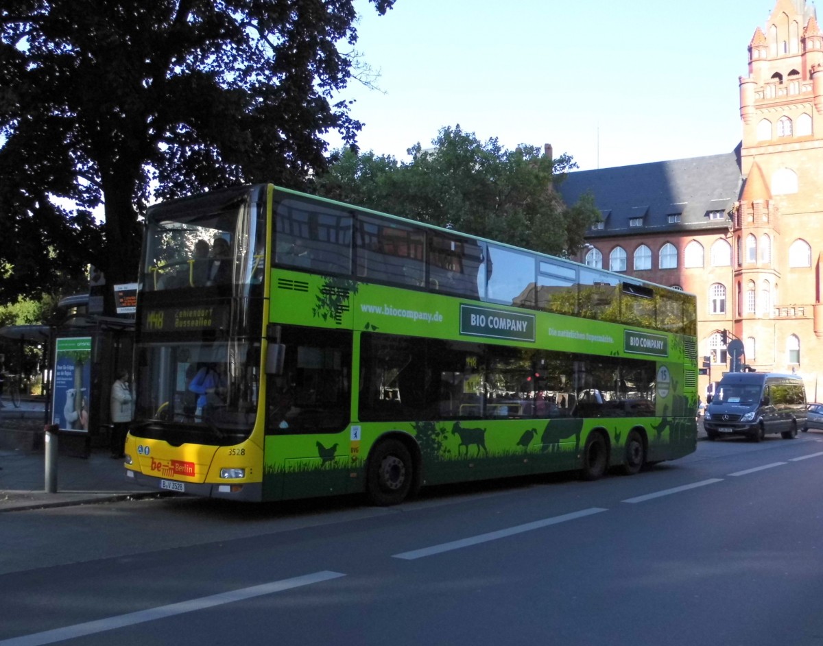 Man Lions City DD - BVG Wagen 3528 als M48 Busseallee, 19.10.14 am S+U Rathaus Steglitz