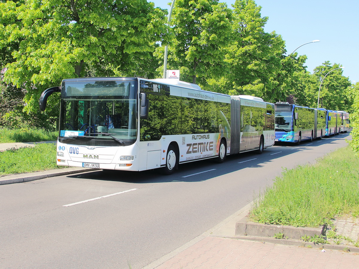 MAN Lion's City OHV-VK53 der OVG aus Oranienburg für Shuttle Fahrten zur ILA 2018 steht am U Bahnhof Berlin Rudow am 29. April 2018 bereit. 


