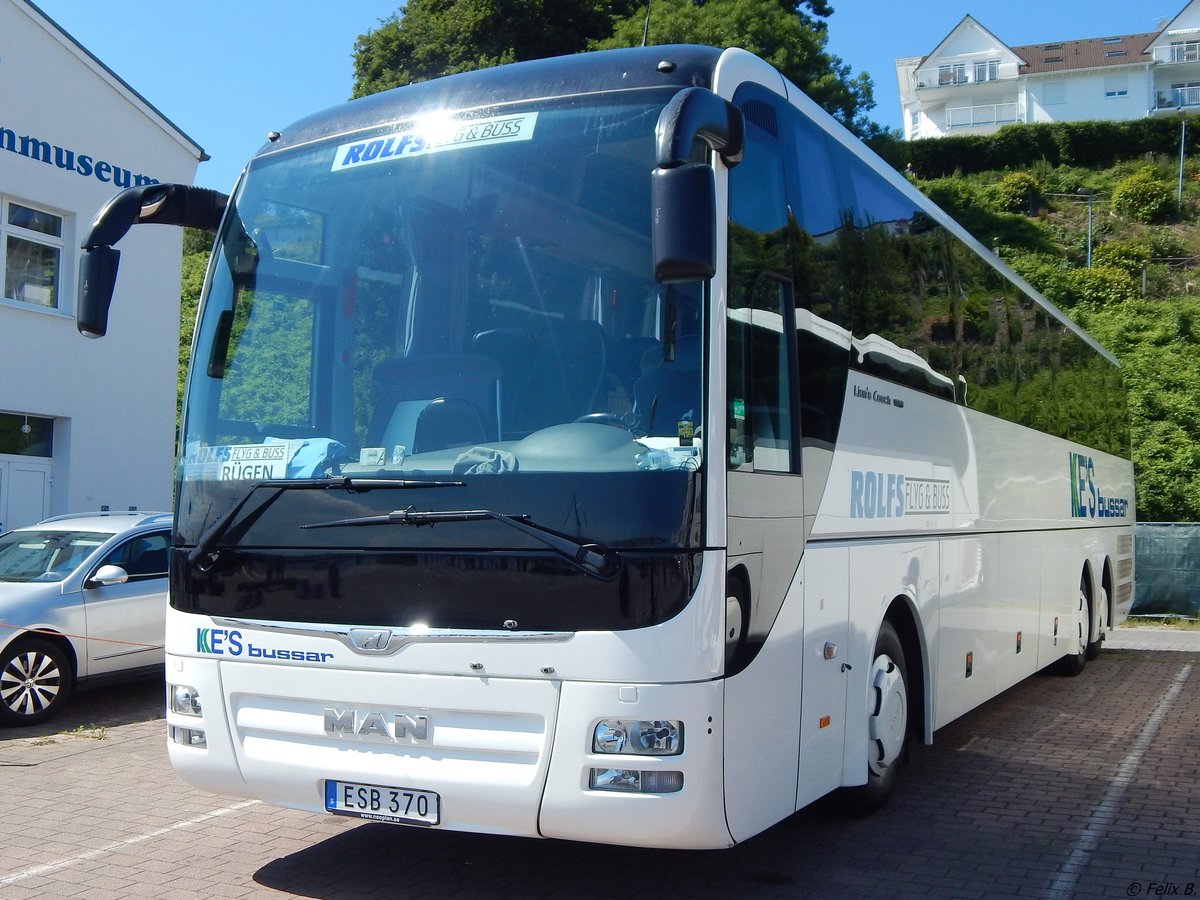 MAN Lion's Coach von KE's Bussar aus Schweden im Stadthafen Sassnitz am 15.07.2017