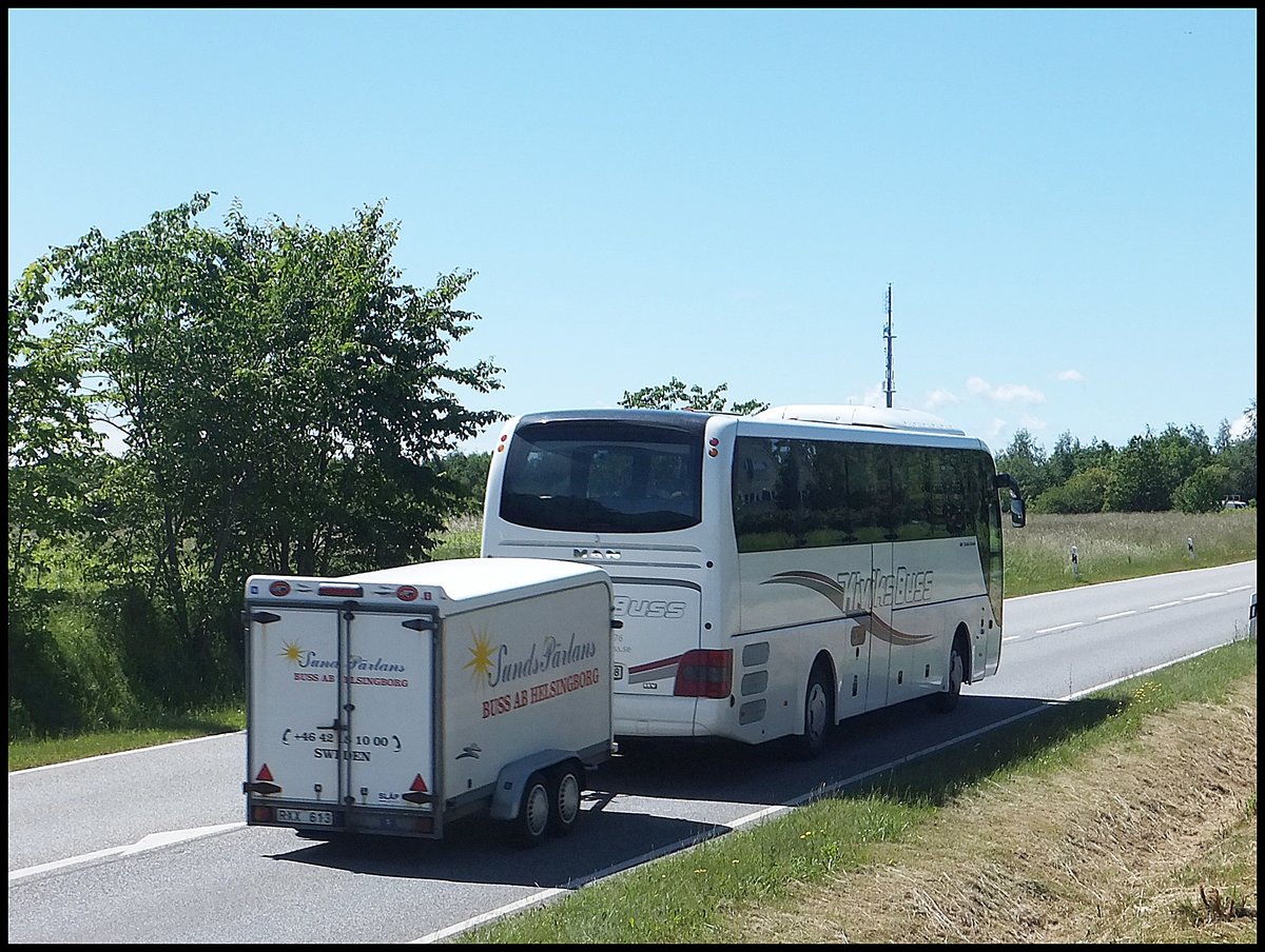 MAN Lion's Coach von Kiviks Buss aus Schweden mit Hnger in Sassnitz am 14.06.2014