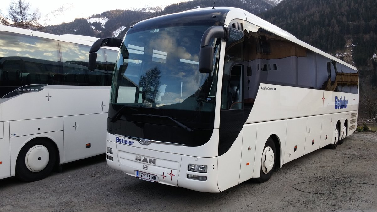 MAN Lions coach r08 von Bstieler Busreisen nach seiner Abholung in München  05 2016