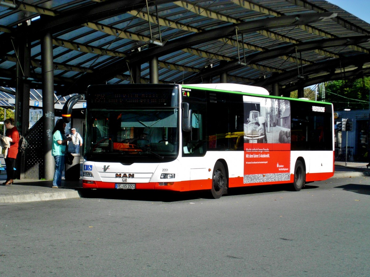 MAN Niederflurbus 3. Generation (Lion's City) auf der Linie 233 nach S-Bahnhof Marl Mitte am Hauptbahnhof Recklinghausen.(4.10.2014)
