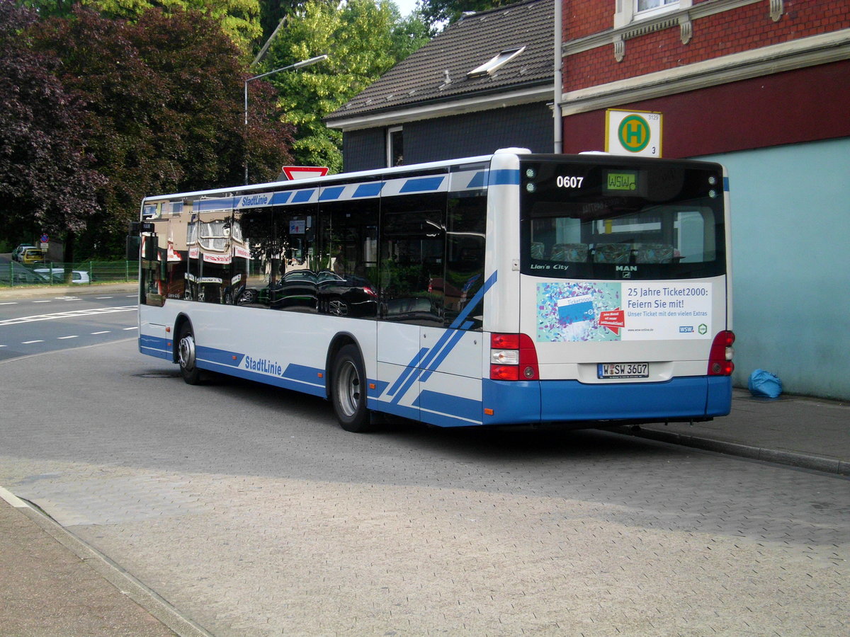 MAN Niederflurbus 3. Generation (Lion's City) auf der Linie 627 nach S-Bahnhof Wuppertal Barmen am S-Bahnhof Velbert Neviges.(16.7.2016)

