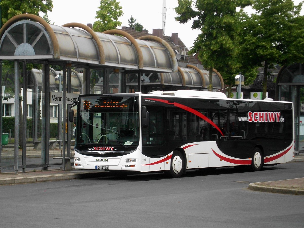 MAN Niederflurbus 3. Generation (Lion's City) auf der Linie 732 nach Düsseldorf Hafen Lausward am U-Bahnhof Düsseldorf Eller Vennhauser Allee.(16.7.2016)
