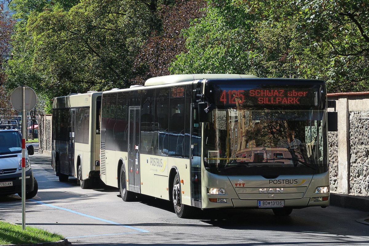 MAN Niederflurbus 3. Generation (Lion's City) von Postbus BD-13136 mit Hess-Anhänger ist als Linie 4125 wegen der Sperre der Innenstadt durch die Rad-WM über die König-Laurin-Straße umgeleitet. Aufgenommen 26.9.2018.