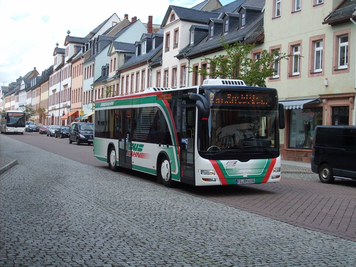 MAN NM 223.2 Lion´s City M - FG RM 618 - Wagen 1618 - in Rochlitz, Rathausstr - am 4-Mai-2015