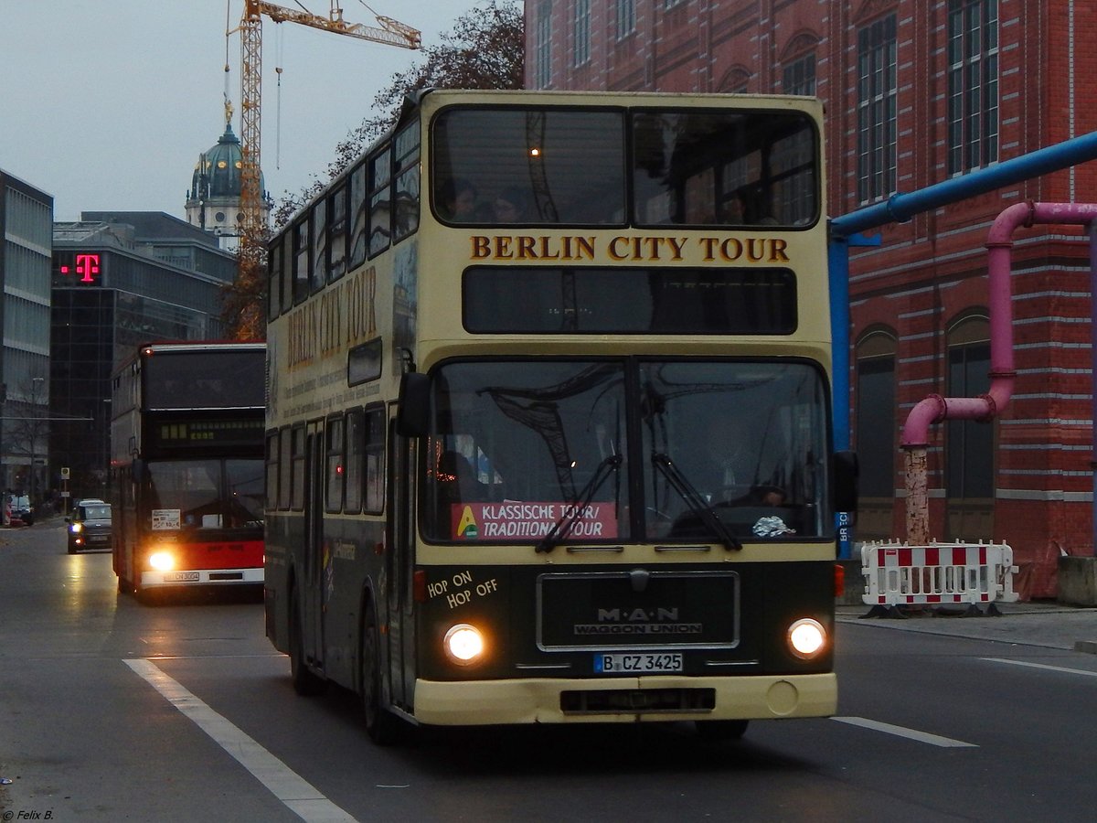 MAN SD 200 von Berlin City Tour in Berlin am 30.11.2014