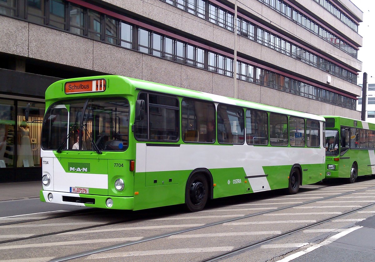 MAN SL 200. Aufgenommen in Hannover während der Tram und Bus Parade anlässlich der 125 Jahr Feier der Üstra Hannover. Aufnahme vom 25.05.2017