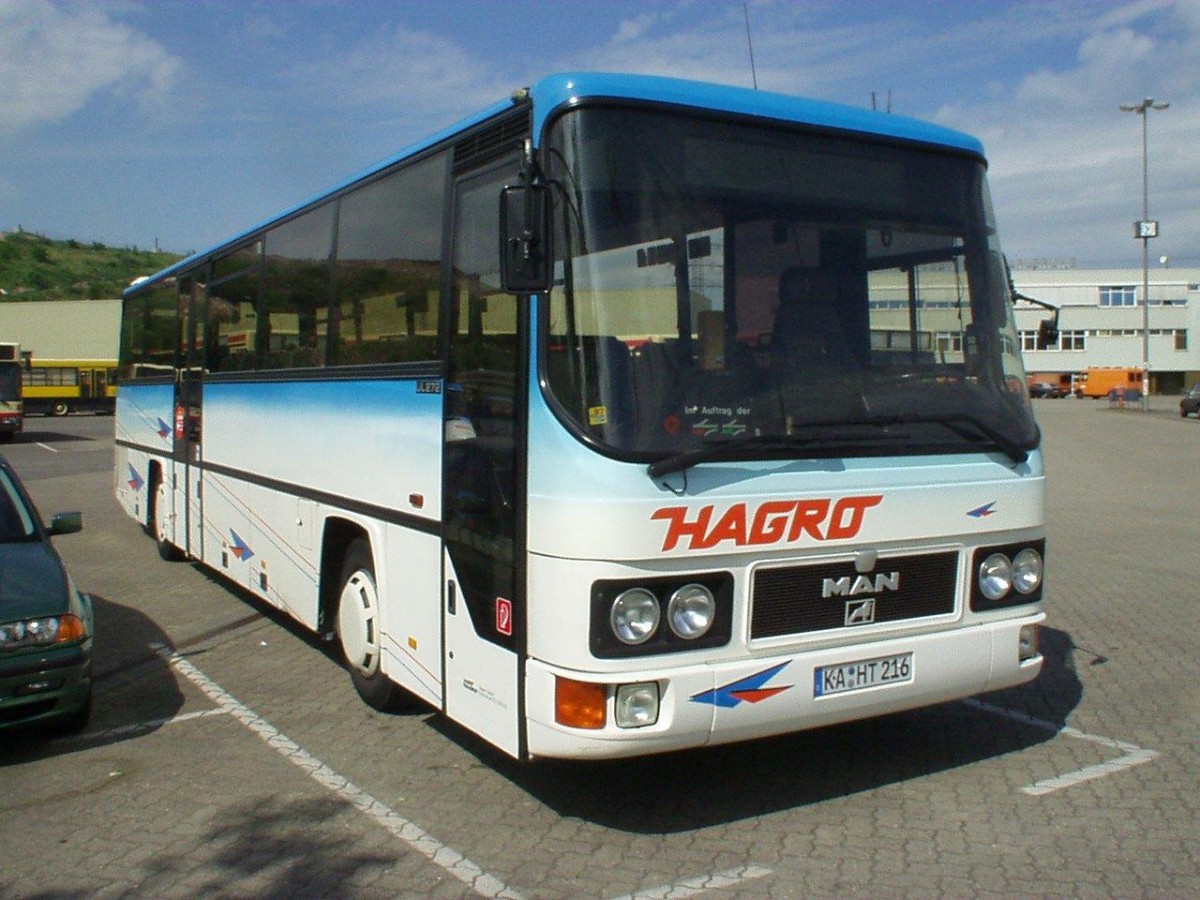 MAN ÜL 272 der Hagro Transbus GmbH in Karlsruhe am Rheinhafen. Das Bild entstand etwa im Jahre 2000.