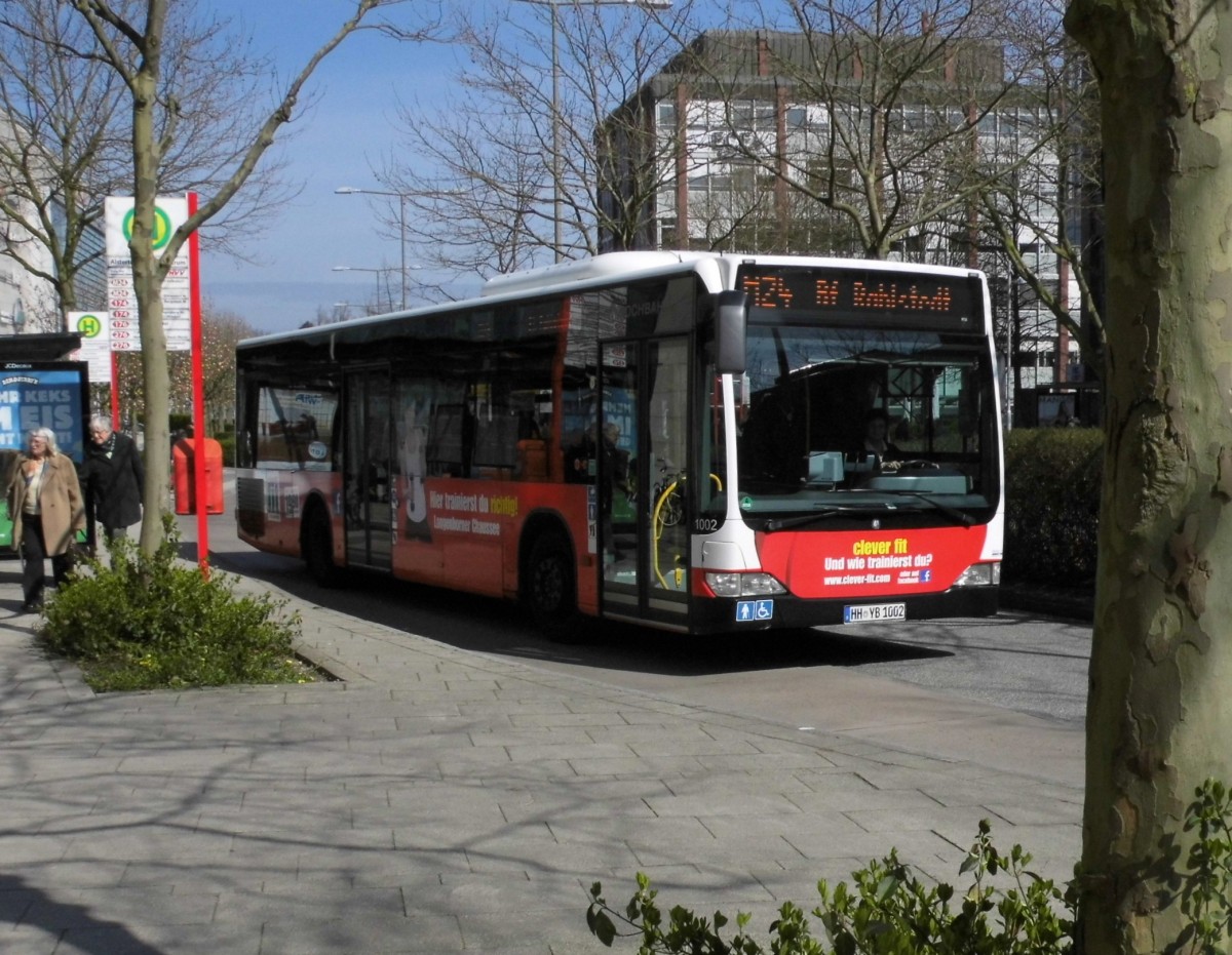 MB Citaro Facelift HHA 1002 auf Linie M24 am Alstertal-Einkaufszentrum, 9.4.15
