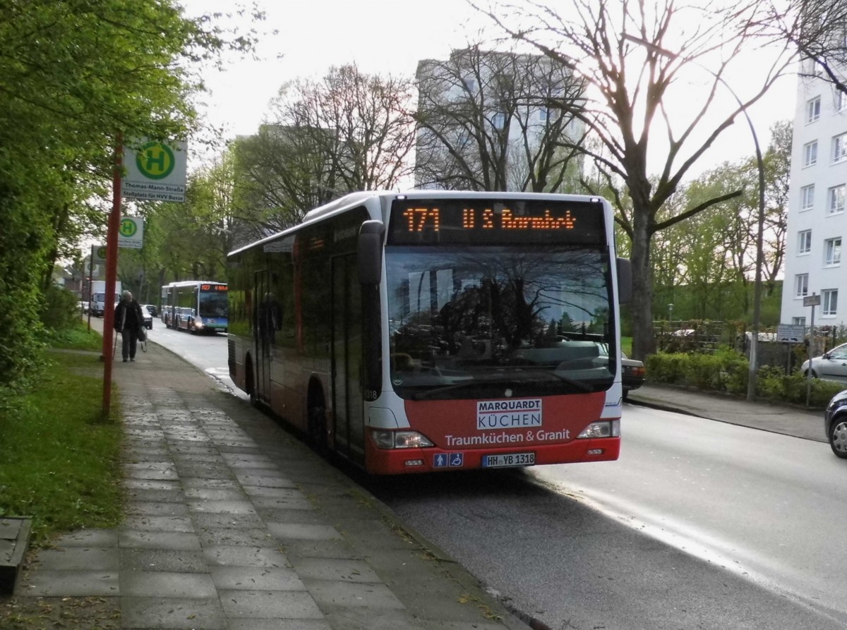 MB Citaro Facelift HHA 1318 auf Linie 171 in Bramfeld, Thomas-Mann-Str. am 30.4.15